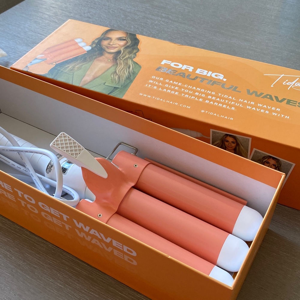 Tidal Hair Waver for big beautiful waves Triple Barrel Hair Waver